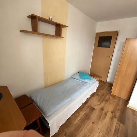 Lazur Konukevi