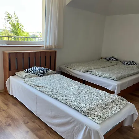 Lazur Konukevi