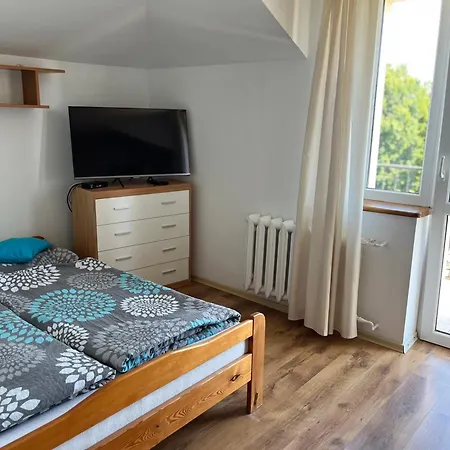 Lazur Konukevi